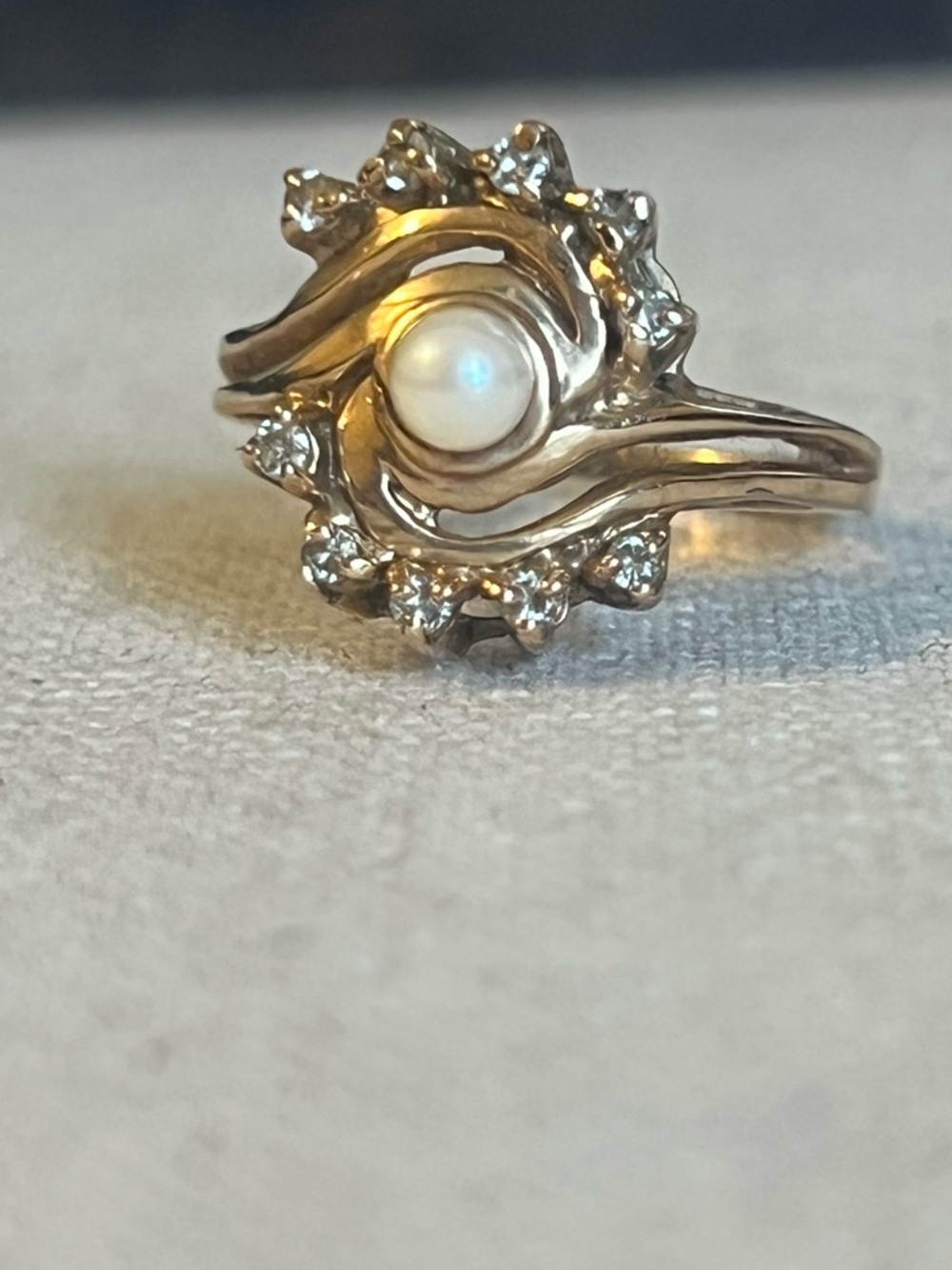 Vintage 14k Yellow Gold Cultured Pearl Diamond Ring -Sz 7.75